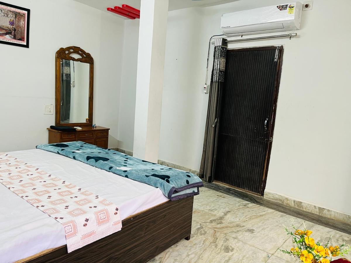 Tiwari G Home Stay Udždžain Exteriér fotografie